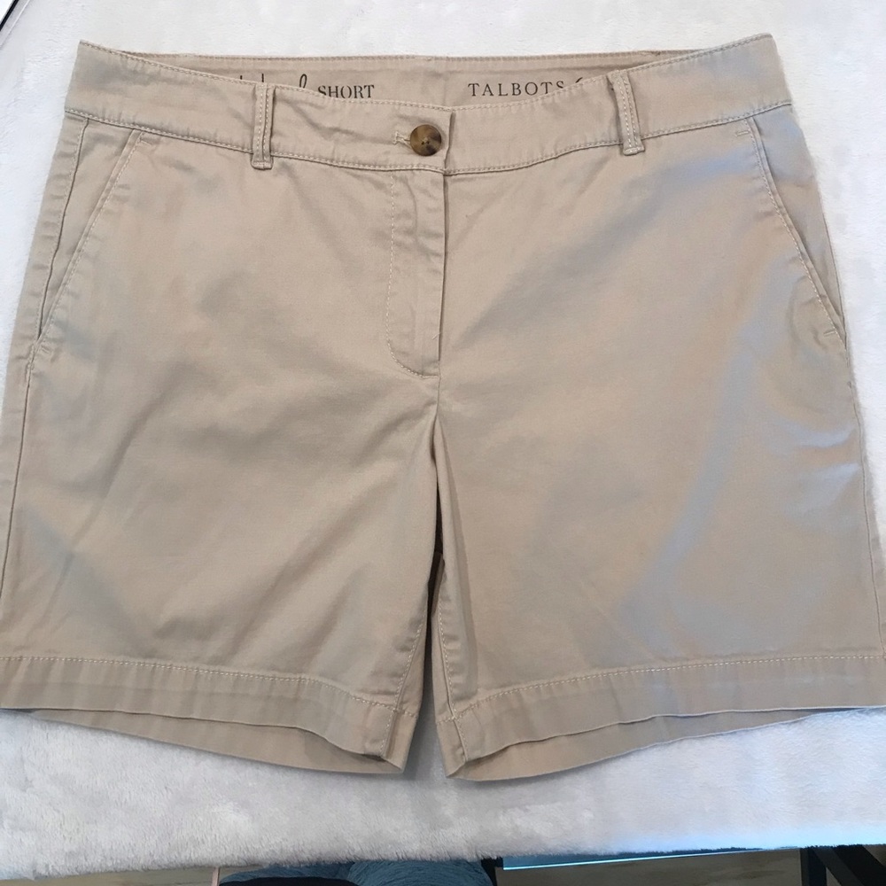 Talbots  Classic The Weekend Shorts Size 6P Light Beige or Tan